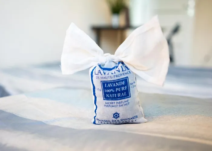 Blue Sea Apartment *